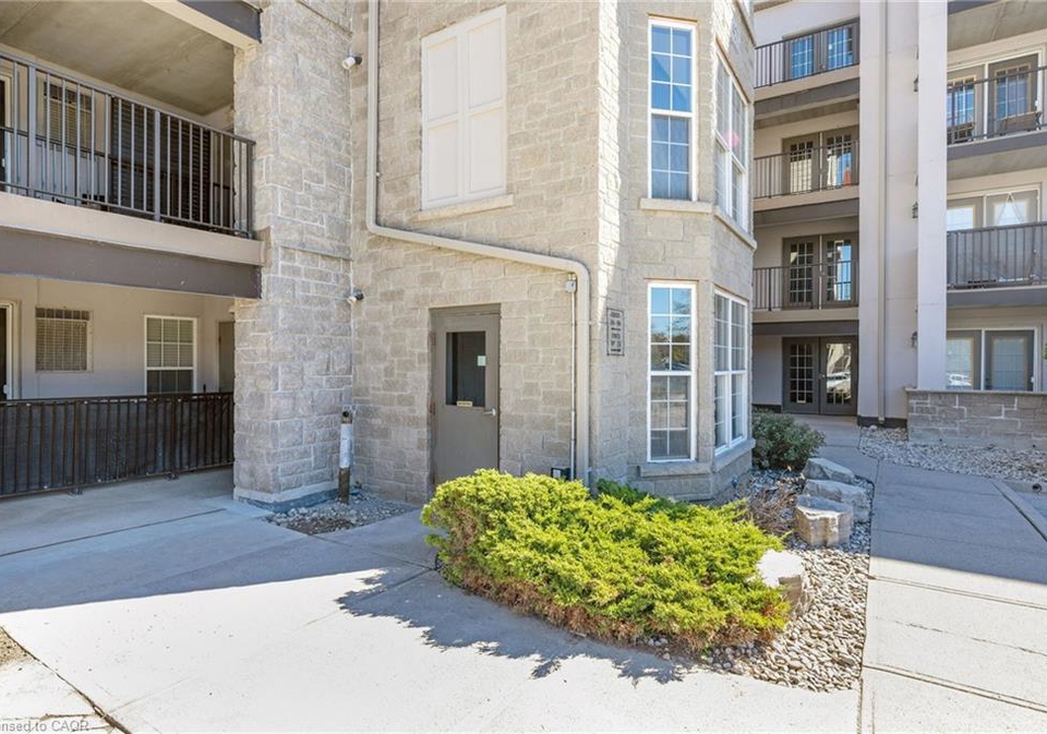 1421-walkers-line-burlington-ontario-40865043