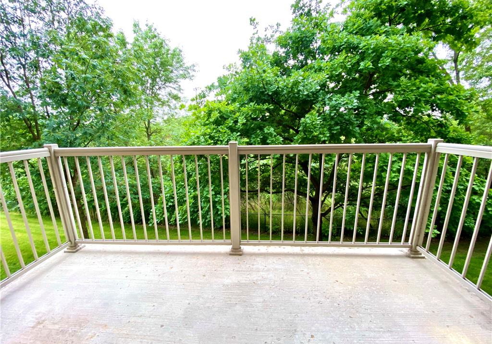 1450-bishops-gate-oakville-ontario-40865053