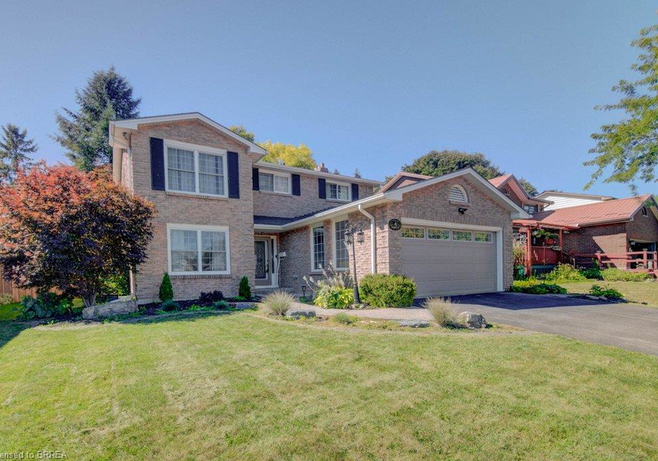 4-jasmine-drive-paris-ontario-40865090