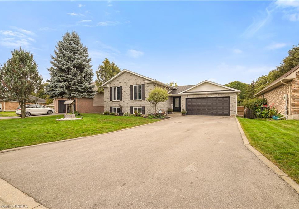 26-macpherson-drive-paris-ontario-40865101