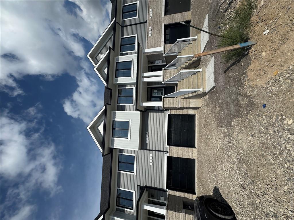 6-elite-crescent-caledonia-ontario-40865176