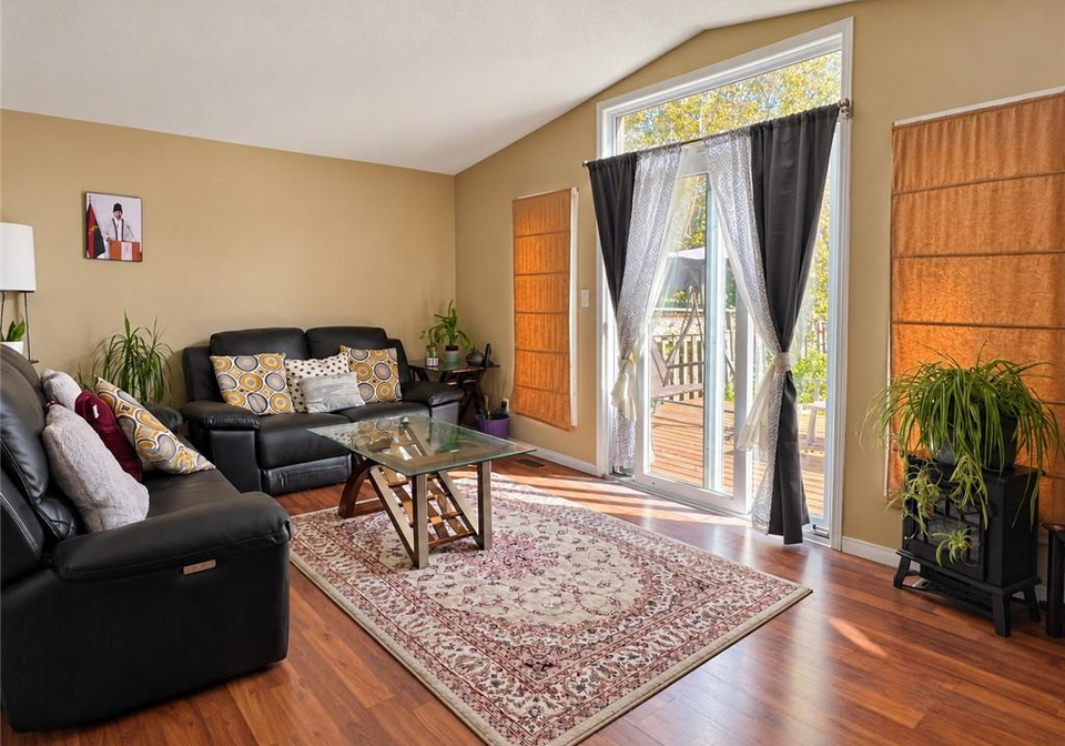 208-activa-avenue-kitchener-ontario-40865177