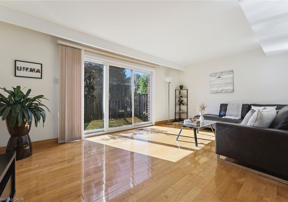 13-burnt-meadoway-north-york-ontario-40865198
