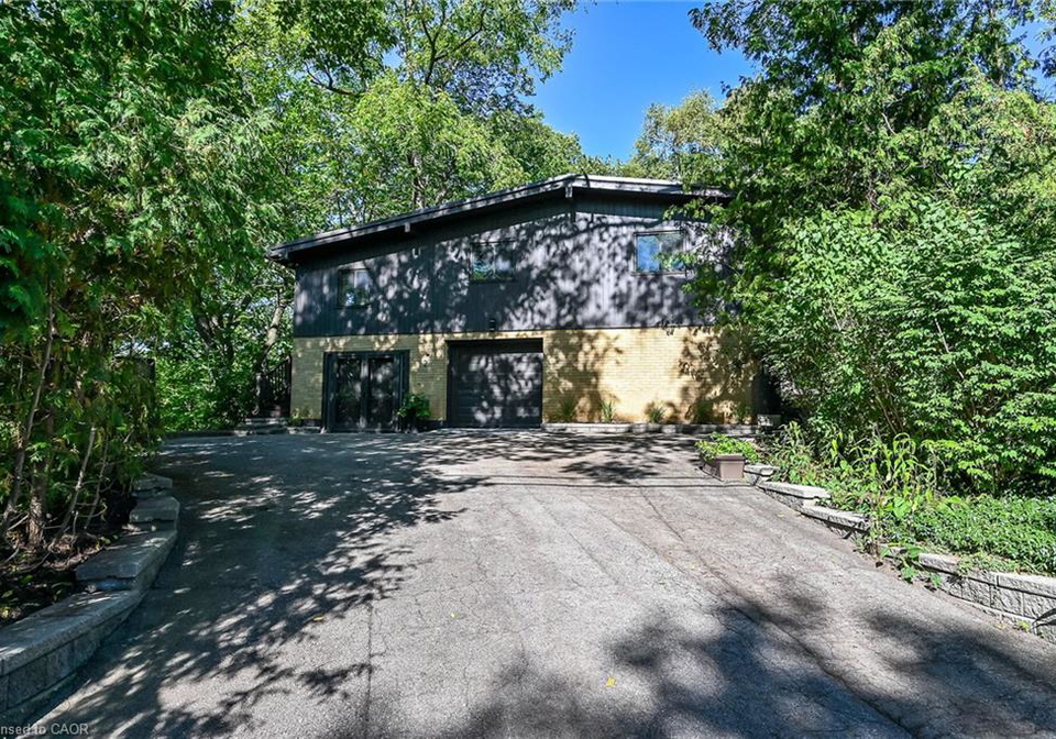 2-helen-street-dundas-ontario-40865257