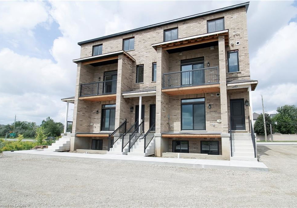 1395-bleams-road-kitchener-ontario-40865304