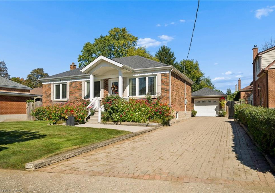 56-suffolk-avenue-kitchener-ontario-40865362
