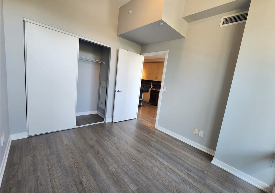 85-duke-street-w-kitchener-ontario-40865364