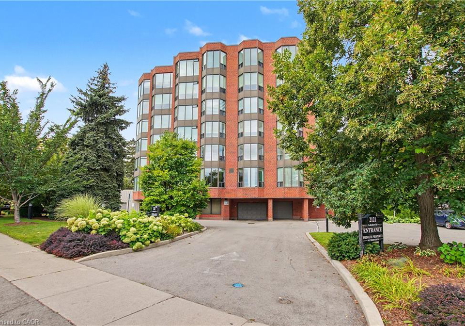 2121-lakeshore-road-burlington-ontario-40865419