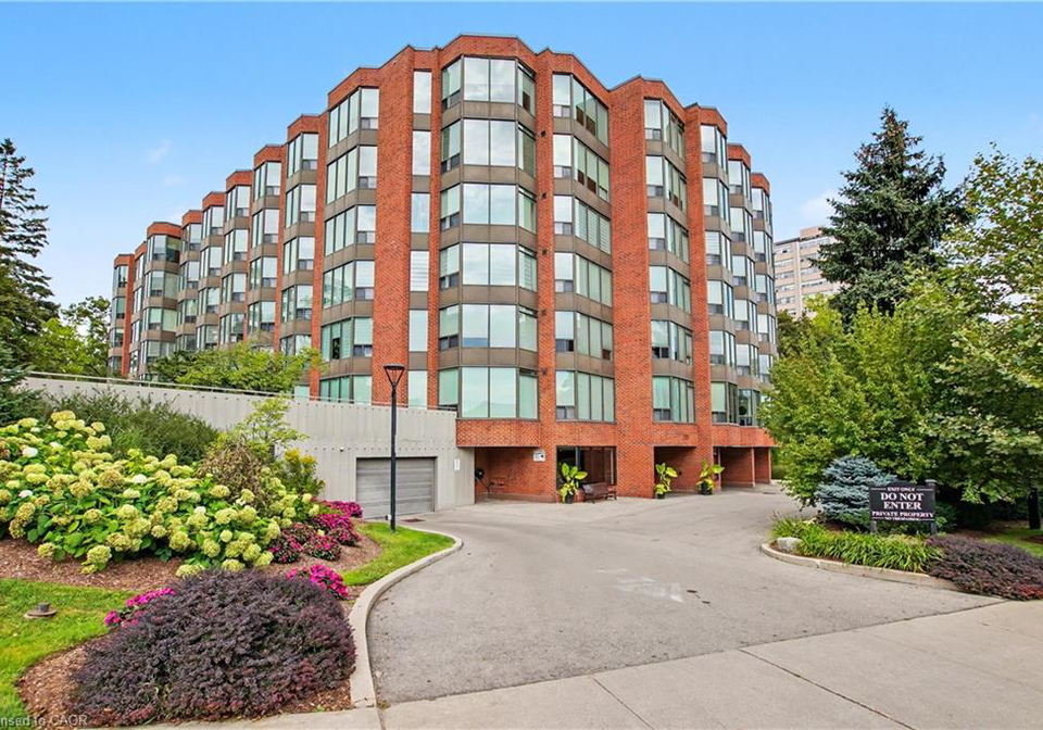 2121-lakeshore-road-burlington-ontario-40865419