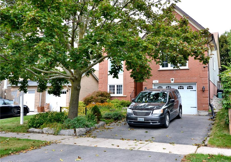 134-boulding-avenue-waterdown-ontario-40865468