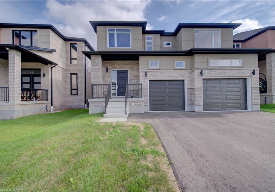 10-munn-crescent-paris-ontario-40865481