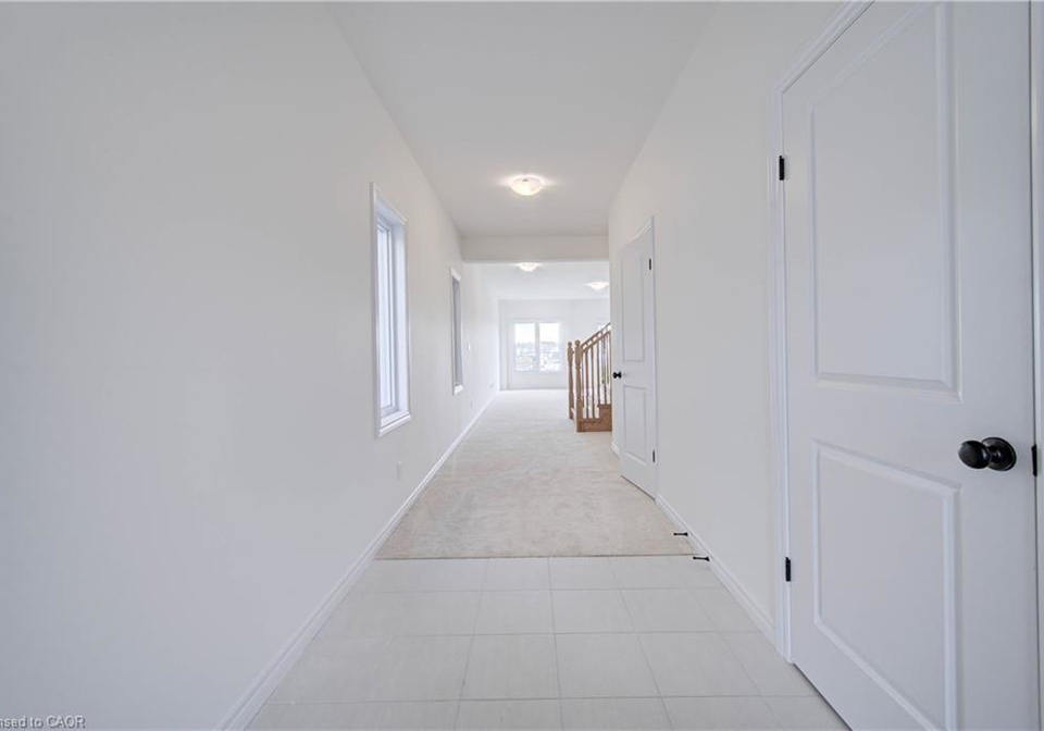 10-munn-crescent-paris-ontario-40865481