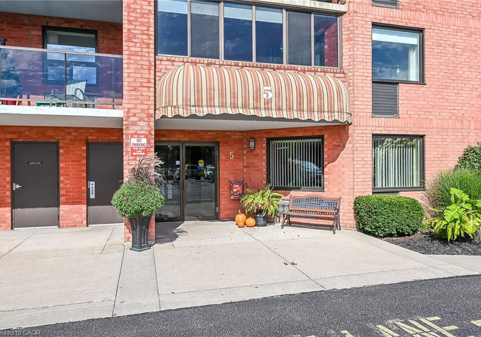 5-mill-pond-court-simcoe-ontario-40865572