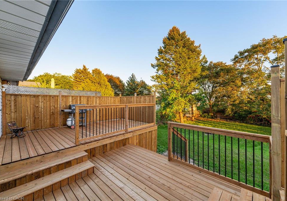 121-southwood-drive-kitchener-ontario-40865610