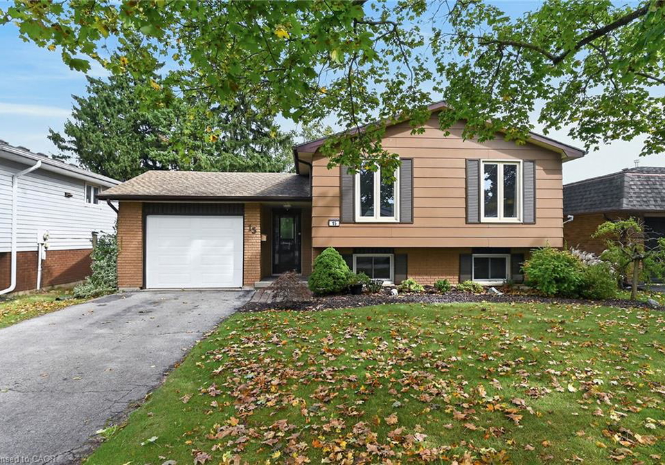 15-miller-crescent-simcoe-ontario-40865641