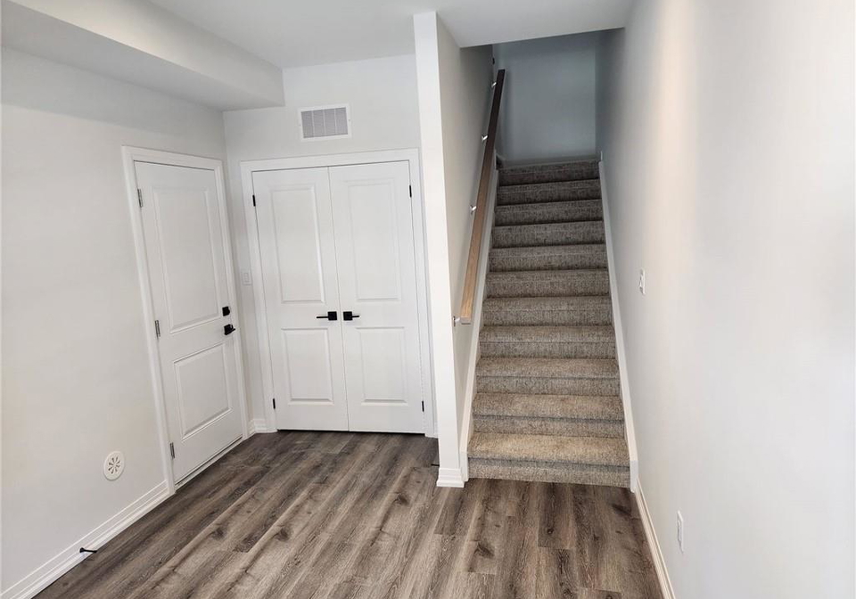 155-equestrian-way-cambridge-ontario-40865707