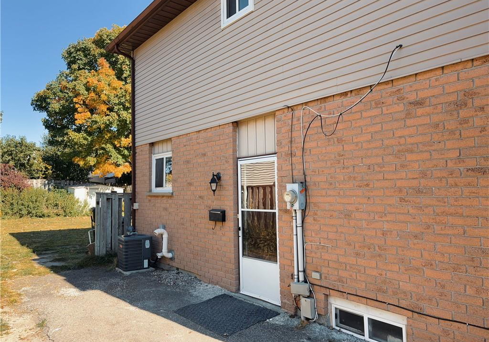 112-northlake-drive-waterloo-ontario-40865780