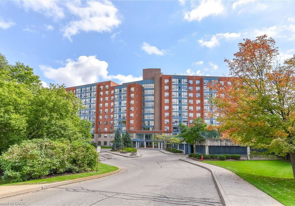 55-blue-springs-drive-waterloo-ontario-40865792
