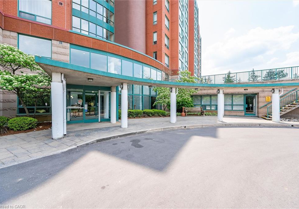55-blue-springs-drive-waterloo-ontario-40865792