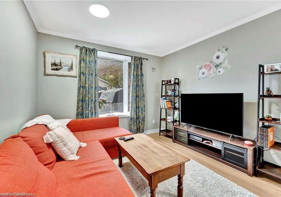 93-robertson-crescent-kitchener-ontario-40865899