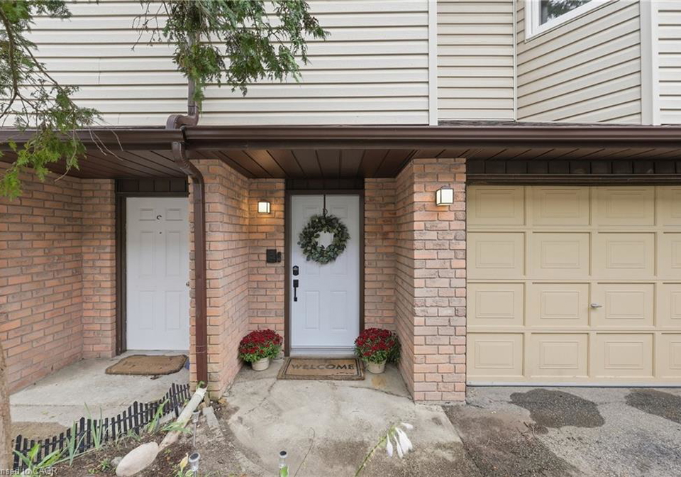 22-bond-street-brantford-ontario-40865912