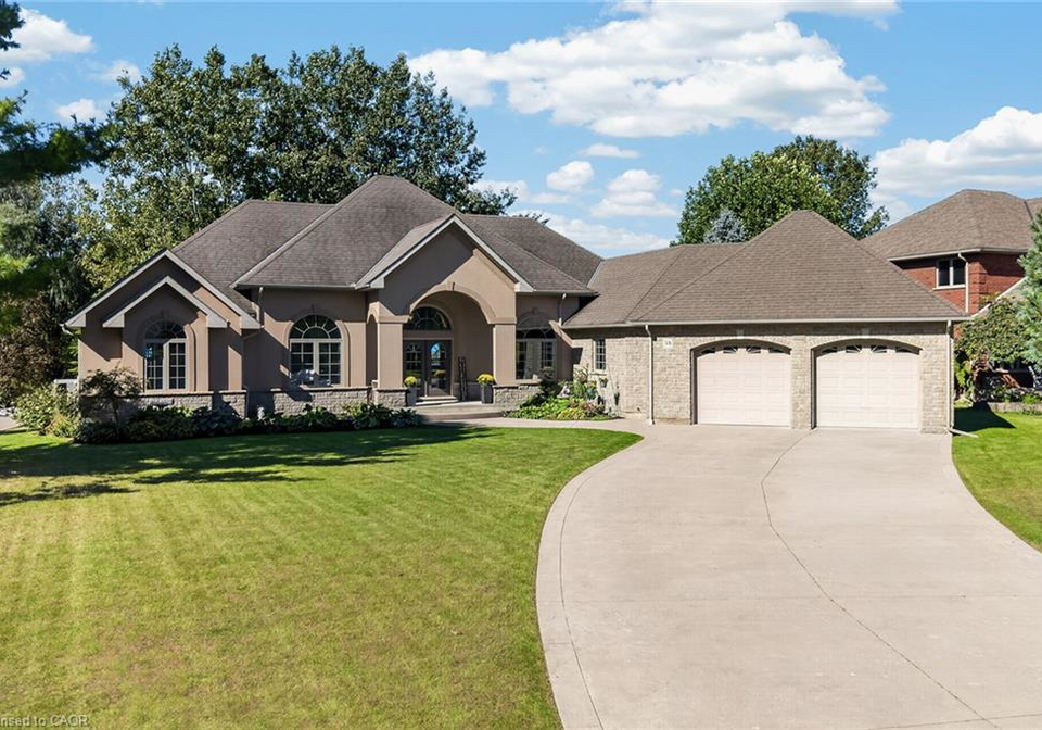 38-virginia-avenue-simcoe-ontario-40865960