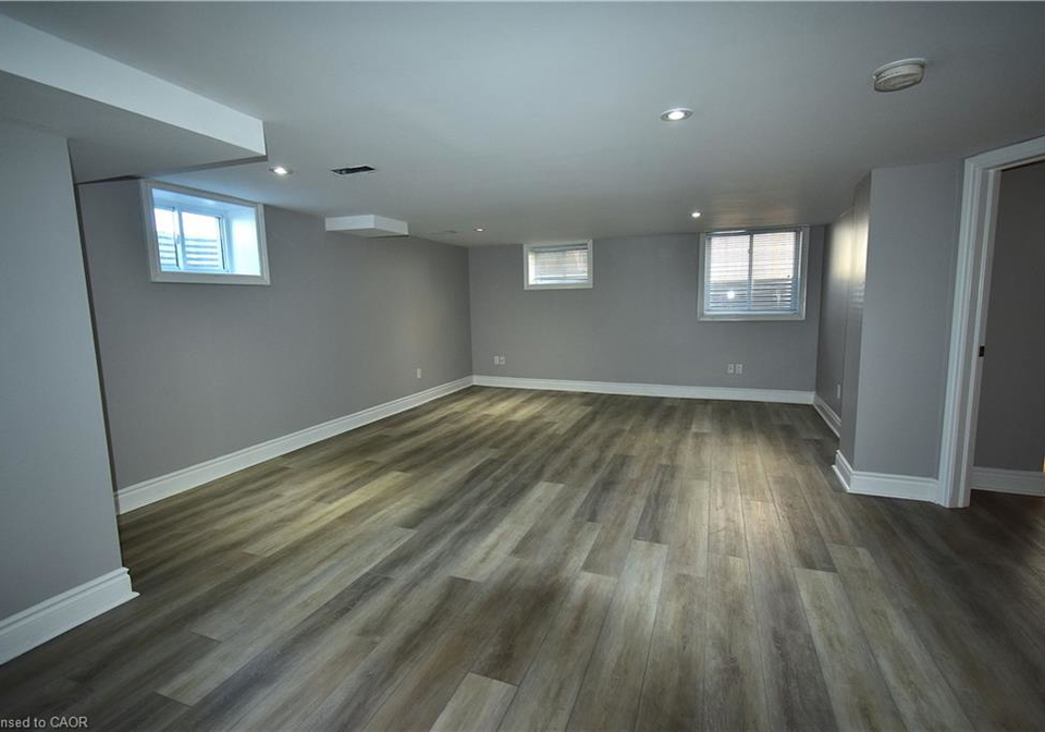 2176-queensway-drive-burlington-ontario-40866019
