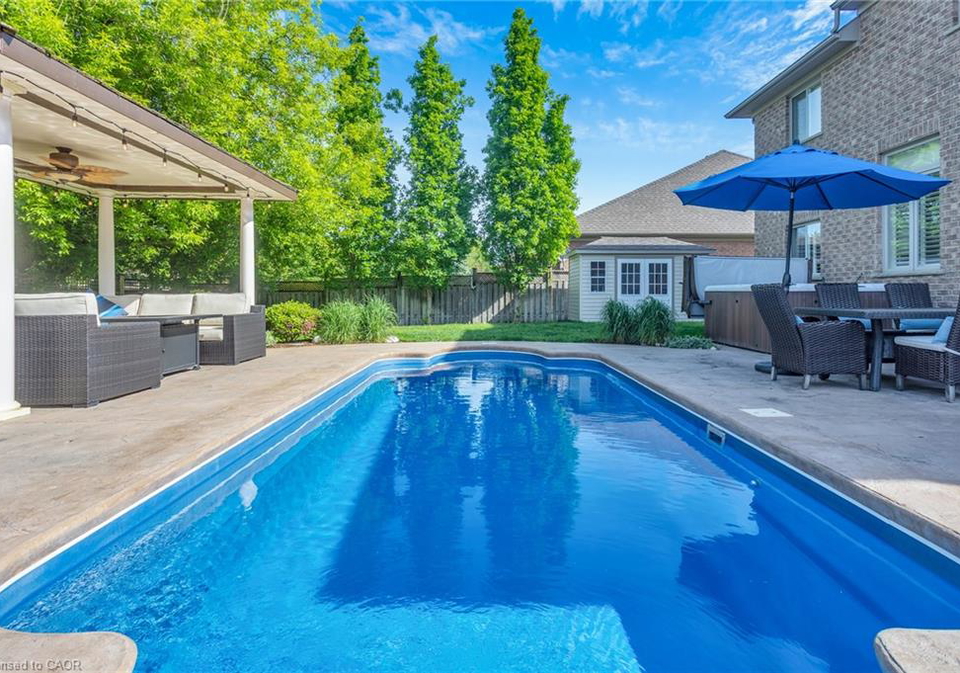 211-terrace-wood-crescent-kitchener-ontario-40866176