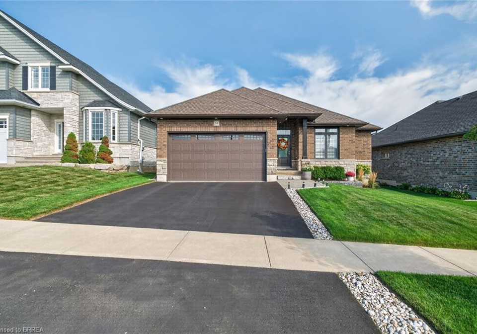 14-masters-lane-paris-ontario-40866268