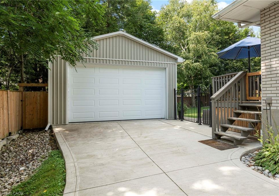 16-gibson-drive-simcoe-ontario-40866322
