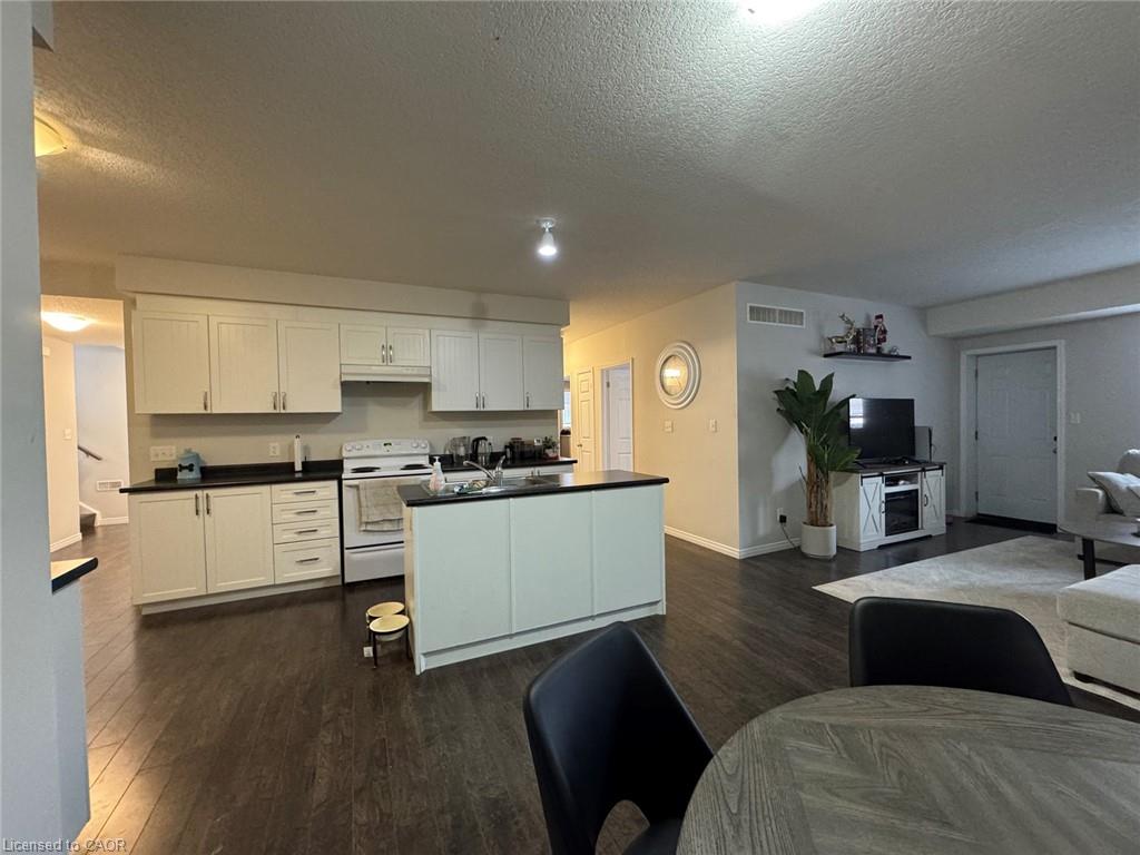 205-rachel-crescent-kitchener-ontario-40866339