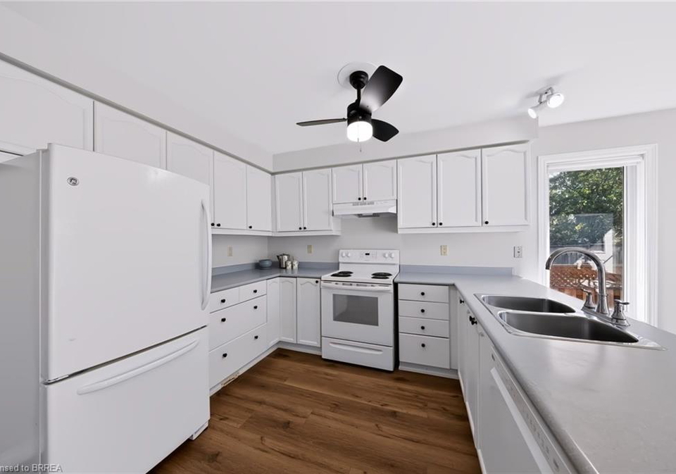 16-harrop-avenue-georgetown-ontario-40866354