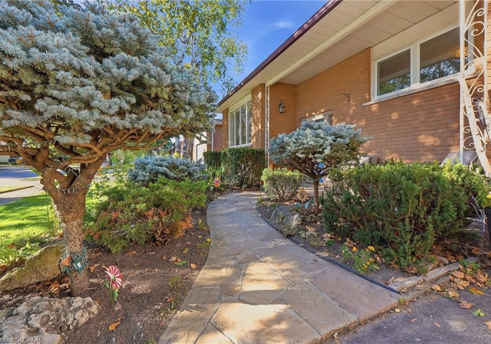1060-dowland-crescent-burlington-ontario-40866355