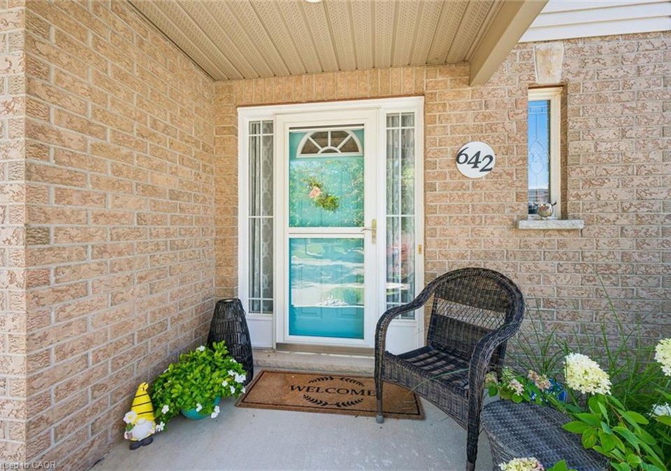642-interlaken-drive-waterloo-ontario-40866404