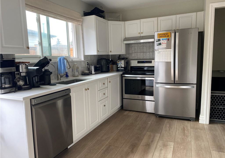 24-queenslea-drive-hamilton-ontario-40866445