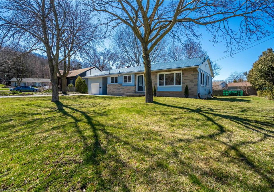 1-hill-place-hamilton-ontario-40866492