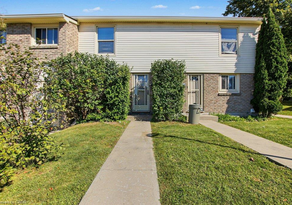 165-green-valley-drive-kitchener-ontario-40866495