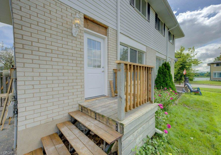 18-winter-court-cambridge-ontario-40866509