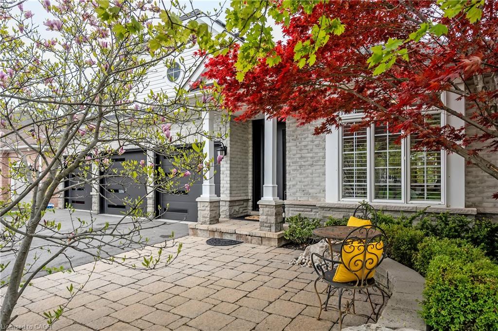 4285-couples-crescent-burlington-ontario-40866555