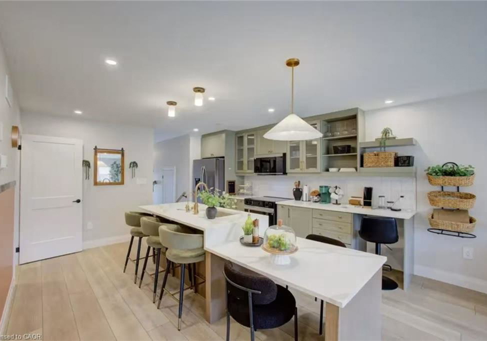 102-bur-oak-common-cambridge-ontario-40866574
