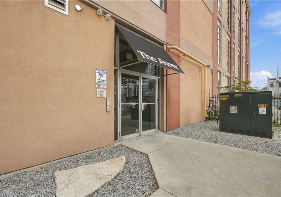 11-rebecca-street-hamilton-ontario-40866599