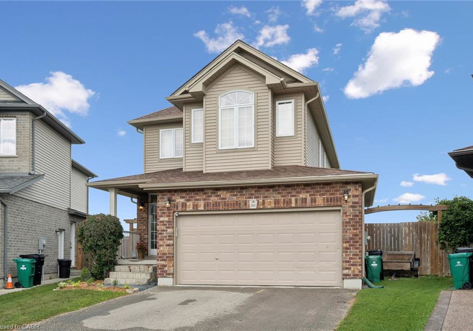 952-eden-oak-court-kitchener-ontario-40866602