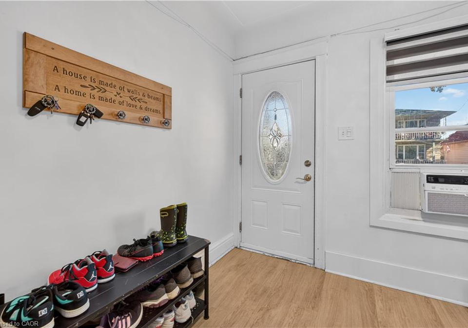 21-cameron-avenue-n-hamilton-ontario-40866608