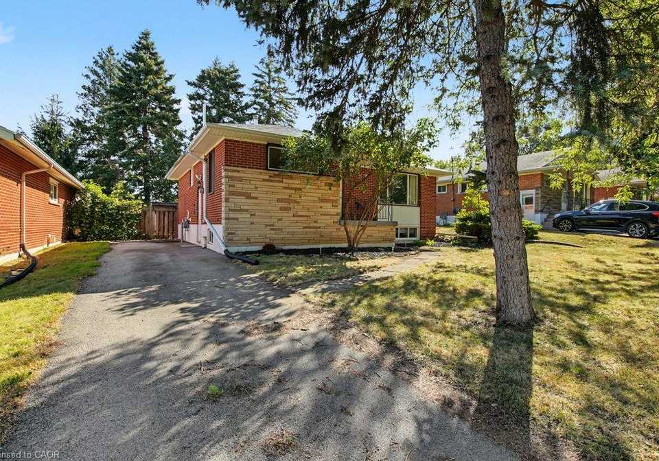 15-carwyn-crescent-hamilton-ontario-40866660