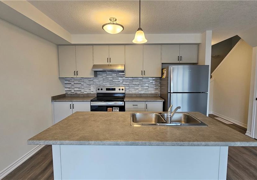 395-benninger-drive-kitchener-ontario-40866661
