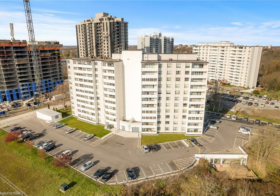35-towering-heights-boulevard-st-catharines-ontario-40866733