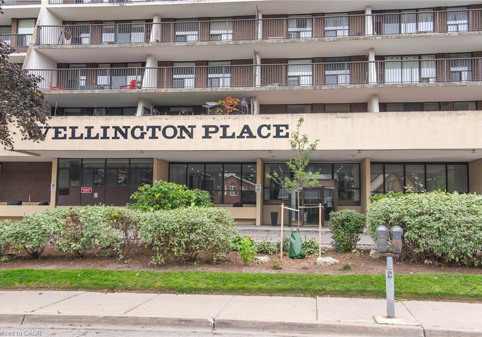 81-church-street-kitchener-ontario-40866736