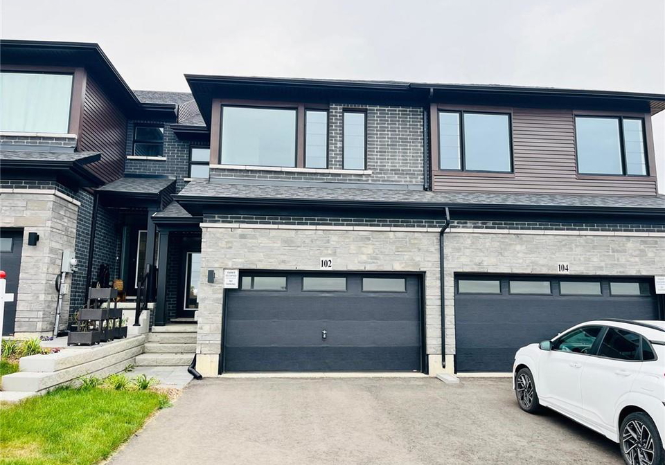 102-gort-avenue-paris-ontario-40866774