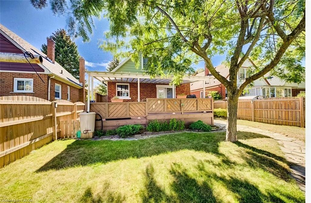 208-arnold-street-kitchener-ontario-40866787
