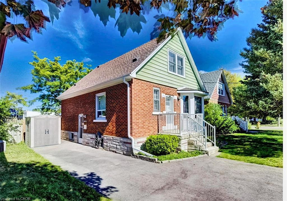 208-arnold-street-kitchener-ontario-40866787